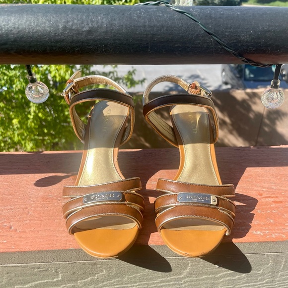 Coach Heels - Picture 4 of 4